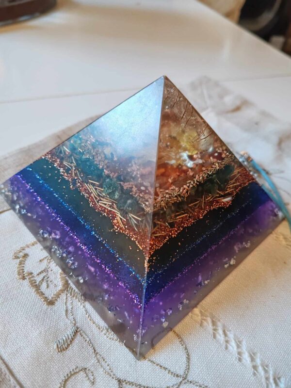 Les orgonites en forme de pyramide (petite) – Image 5